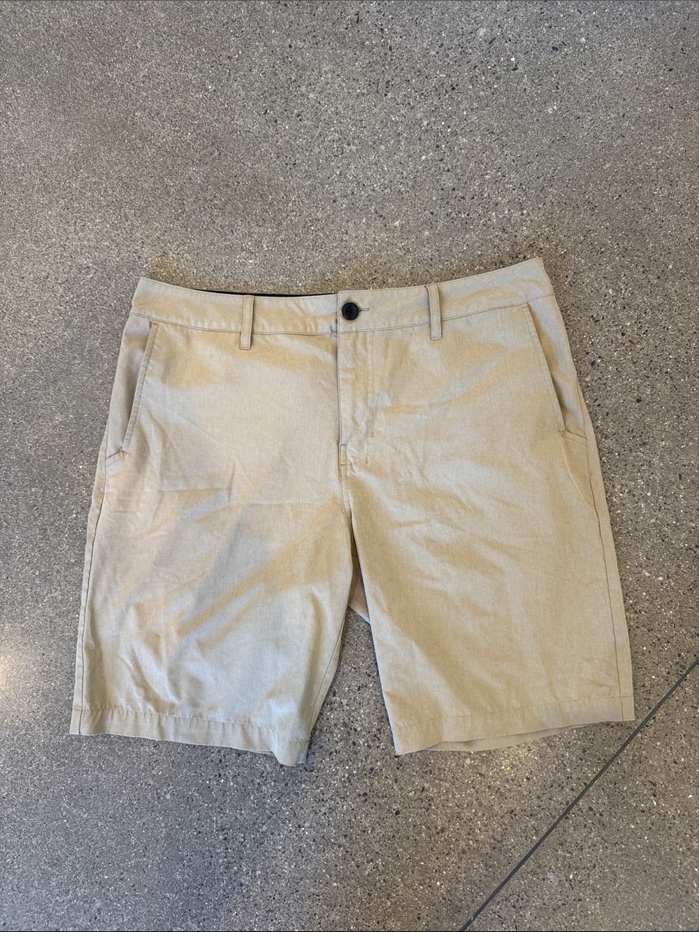 RSQ Men's Light Tan Flat-Front Chino Shorts